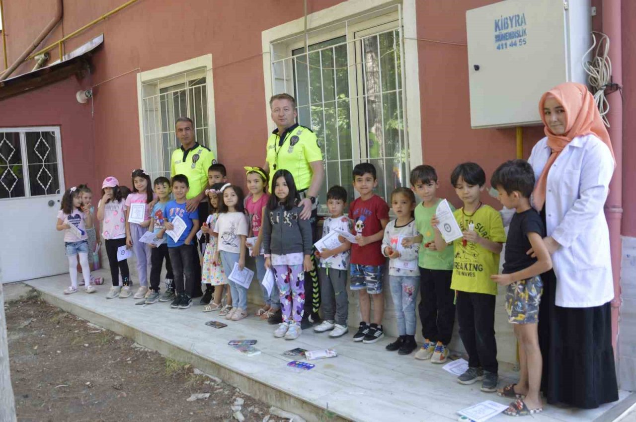Burdur’da yaz Kur’an kurslarında trafik eğitimi