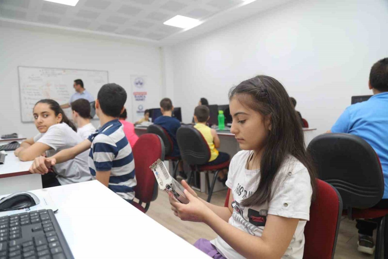 EBEGEM’de yaz kursları devam ediyor