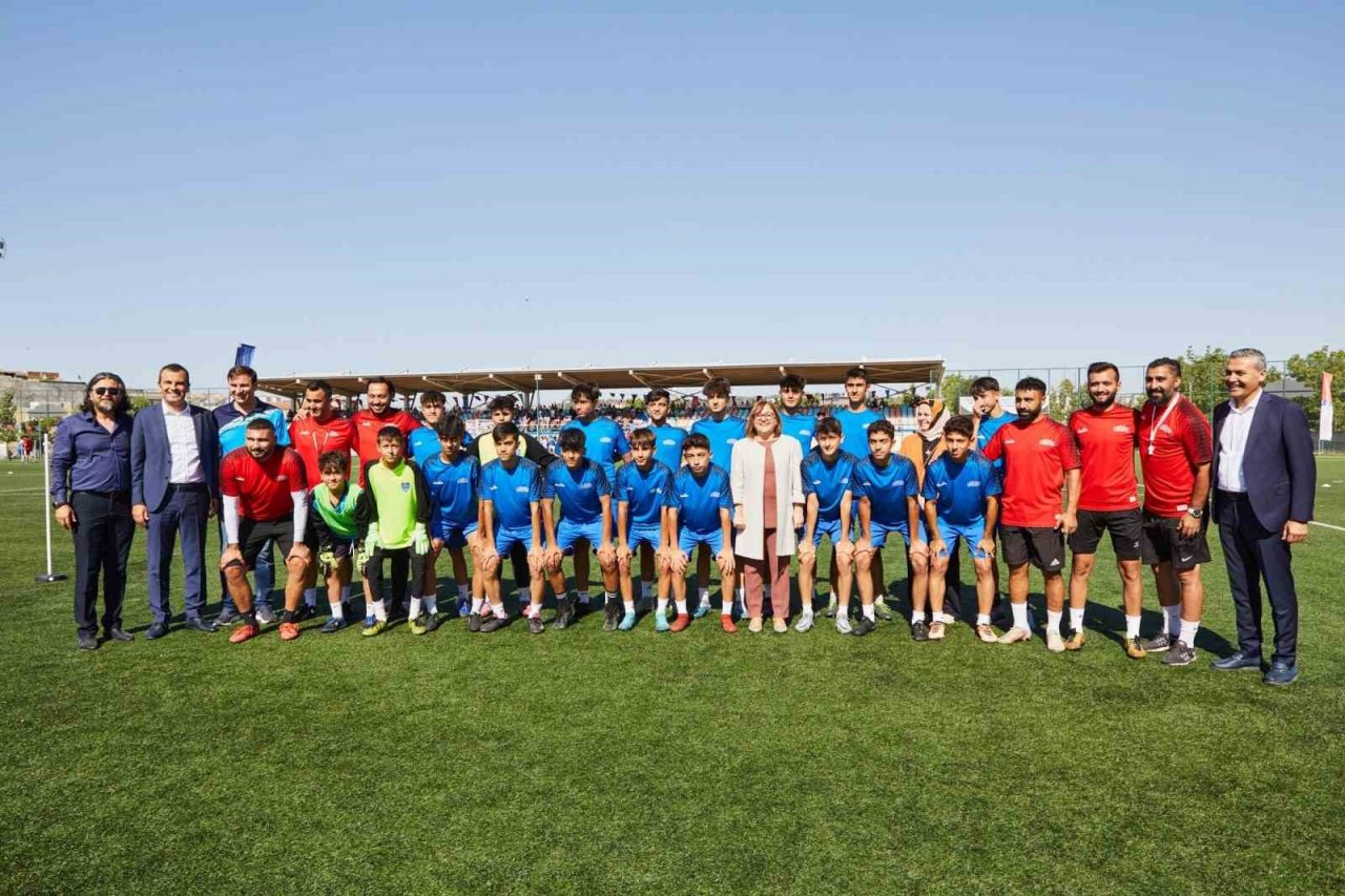 Büyükşehir’in yaz spor okullarına öğrencilerden yoğun ilgi