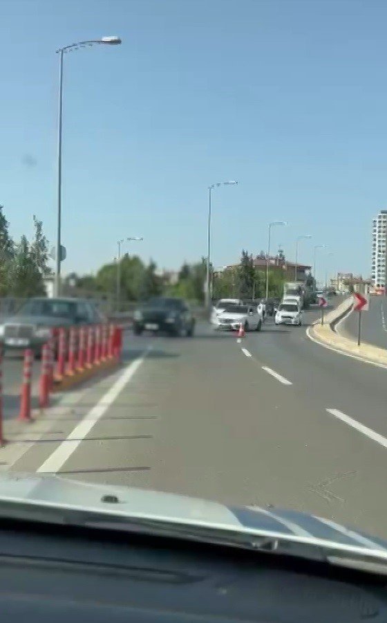 Gaziantep’te şerit ihlali yapan 14 sürücüye ceza