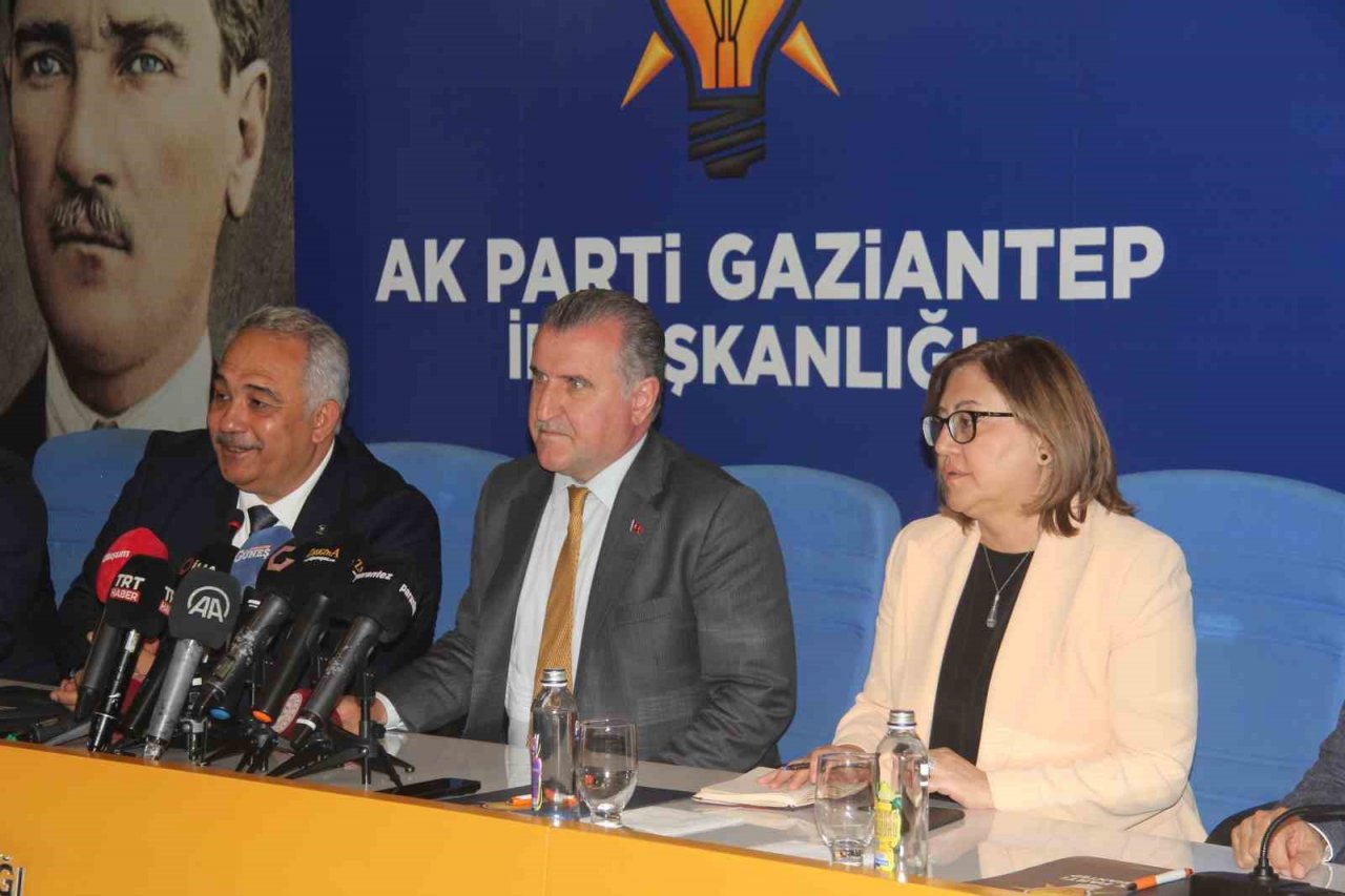 Gençlik ve Spor Bakanı Bak’tan deprem bölgesine yatırım müjdesi