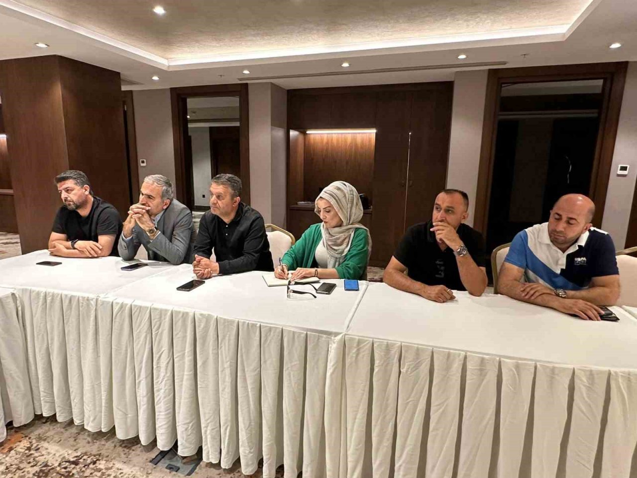 Yüksekova’da Iraklı acente temsilcileri için heyecanlı bekleyiş