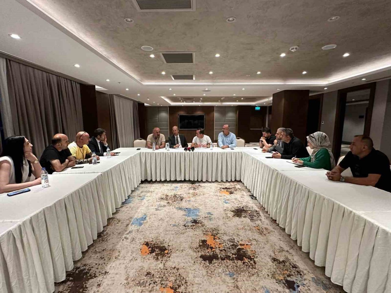 Yüksekova’da Iraklı acente temsilcileri için heyecanlı bekleyiş