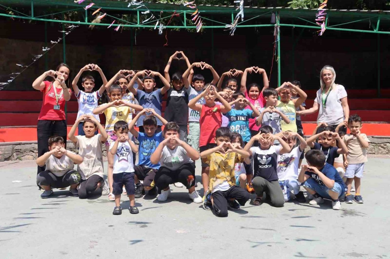 İzmit’te çocuklar etkinliklerle eğleniyor