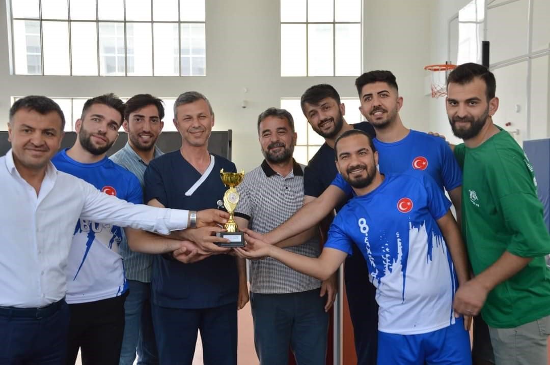 Kayseri Şehir Hastanesi’nde şampiyon: Yetişkin Acil Takımı