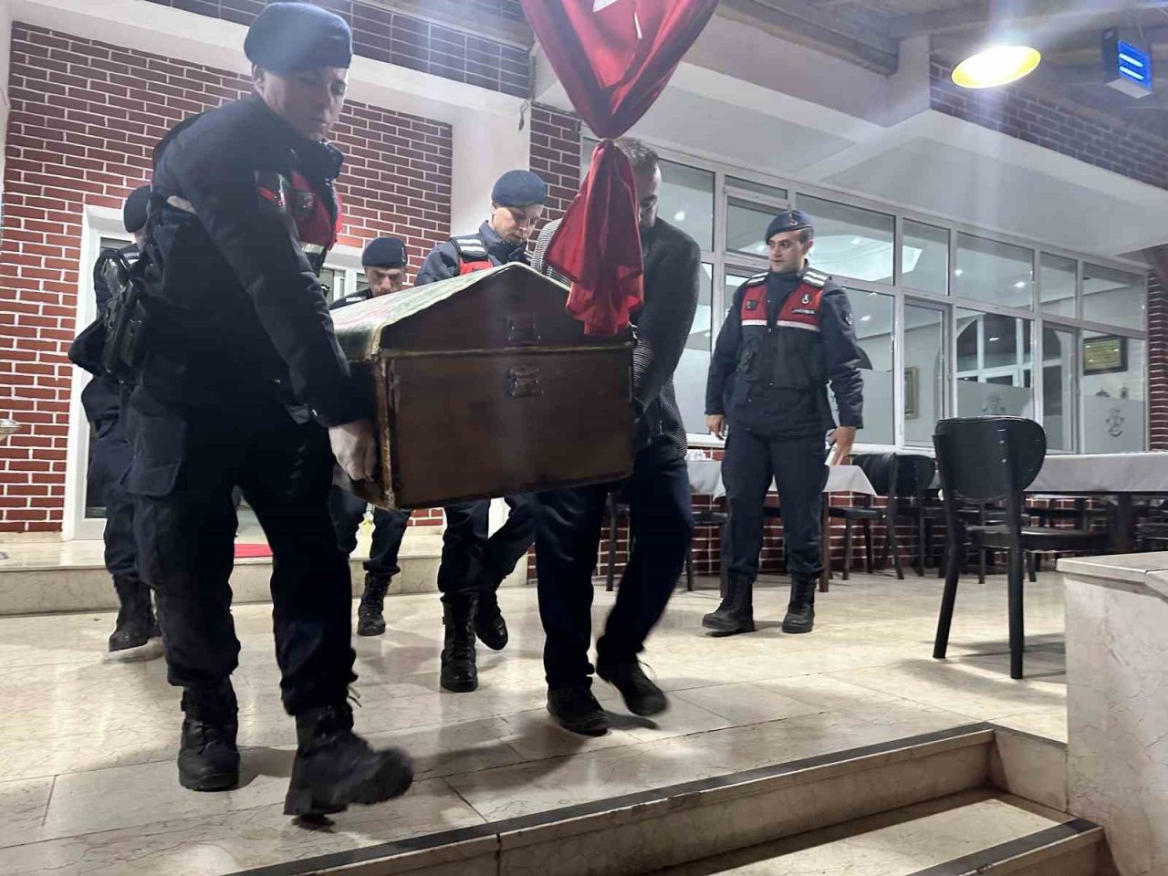 Birlikte yaşadığı iddia edilen kadının kocasını öldüren şahıs yargılanmaya devam etti