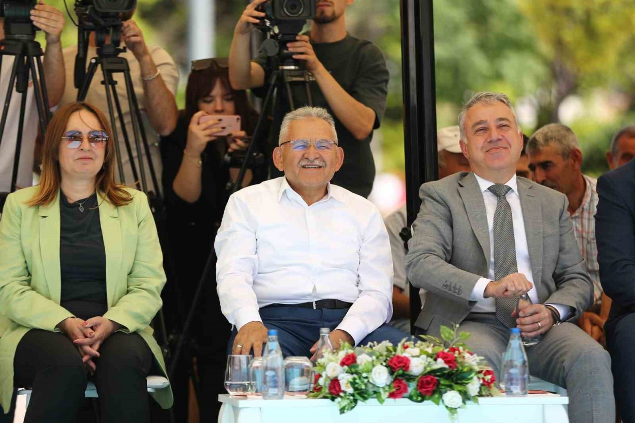 Başkan Büyükkılıç’tan 35’i kadın 80 üreticiye 2 milyon 260 bin TL’lik arılı kovan desteği