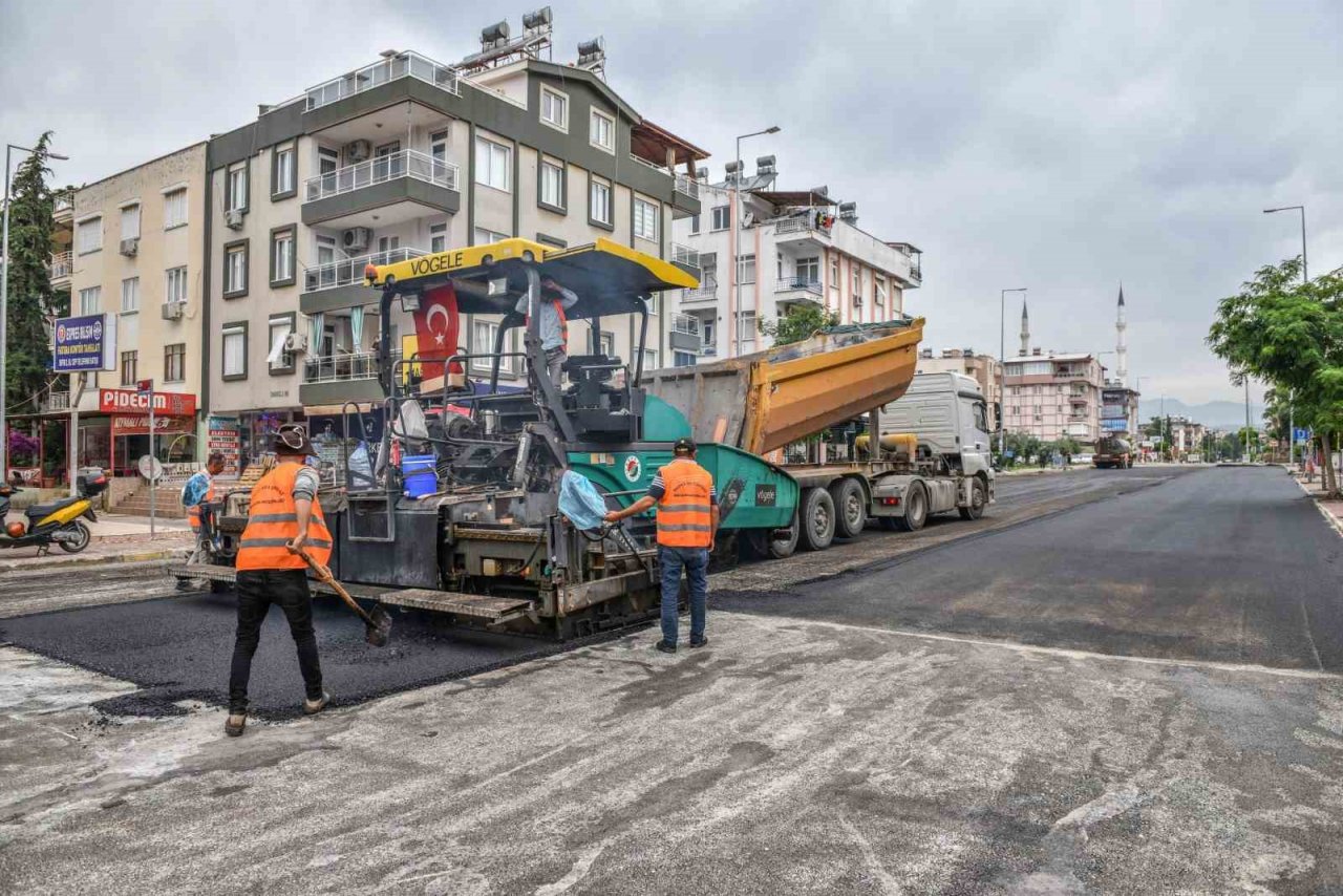 Antalyalı Hakkı Çavuş Caddesi’ne yeni imaj