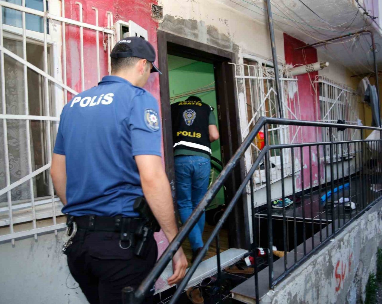 Kocaeli’de operasyonla 28 suç makinesi yakalandı