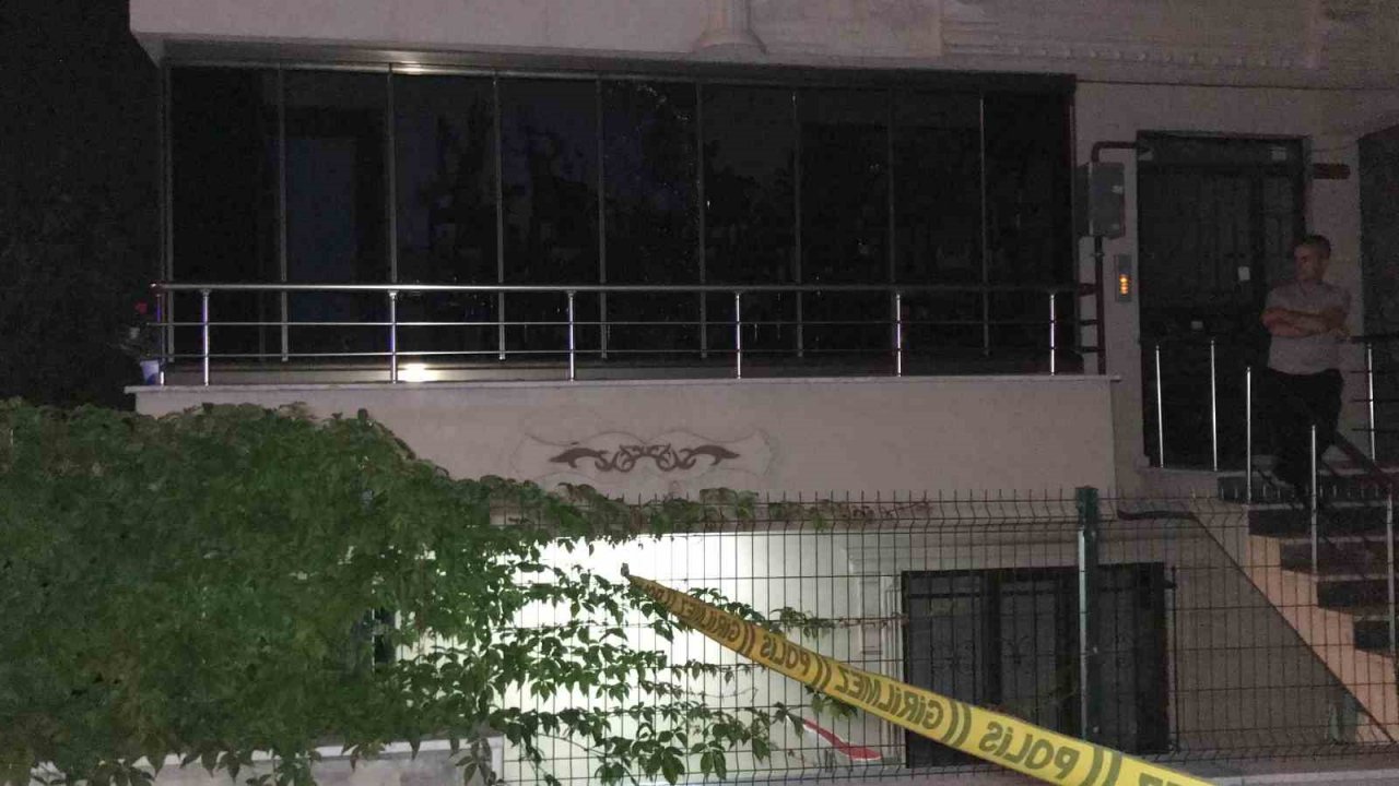 Daha önce tartışma yaşadığı husumetlisinin evini kurşunladı