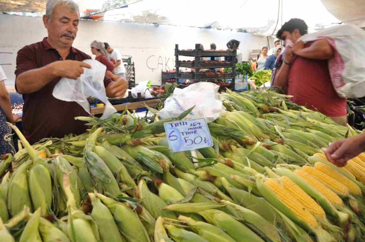 Fethiye pazarında zam şampiyonu ’fasulye’ oldu