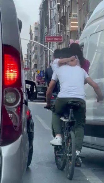 Sultangazi’de duyarsız babanın tehlikeli yolculuğu