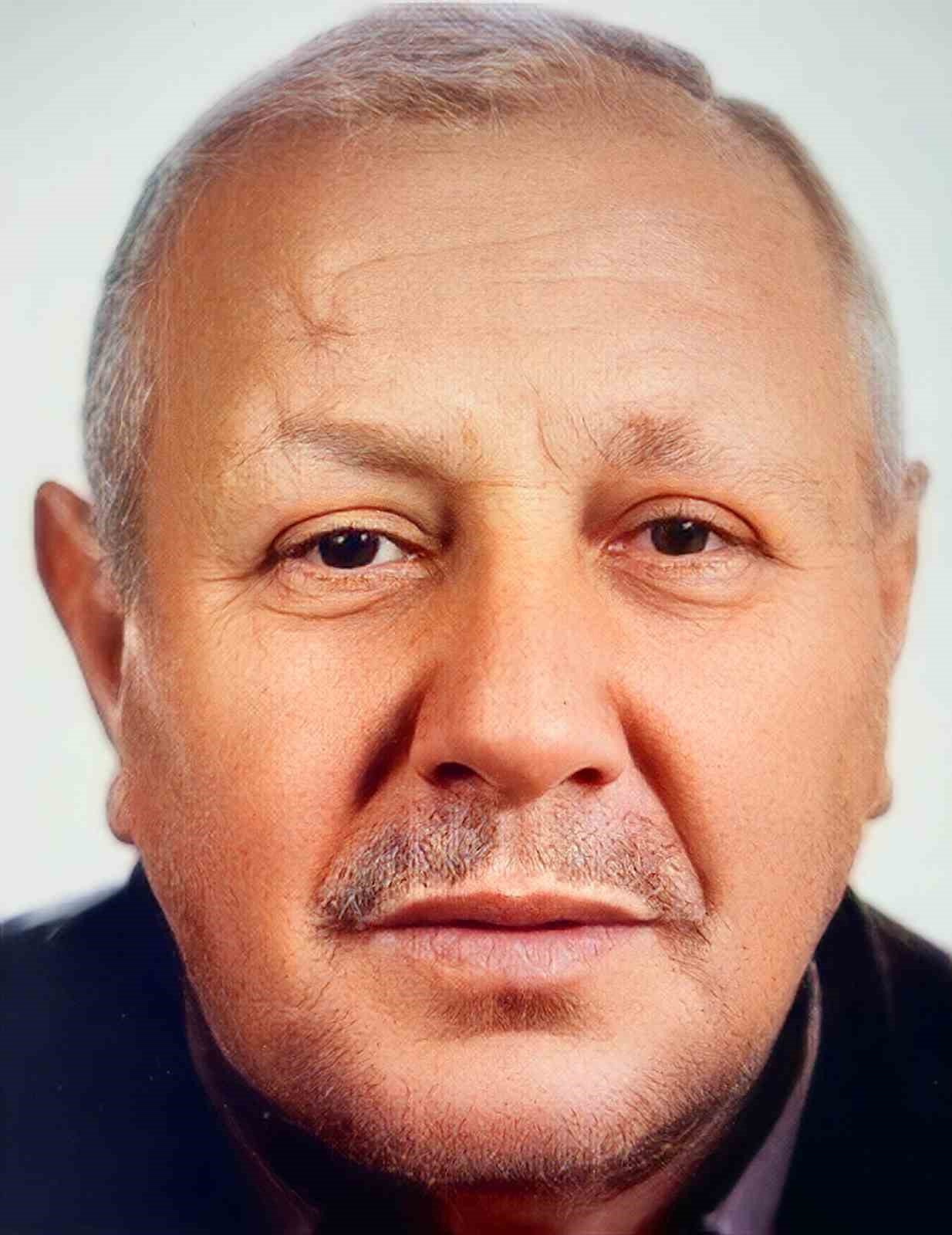 Evinin çatısını tamir ederken güneş enerjisi deposundaki sıcak suyun üzerine dökülmesi sonucu hayatını kaybetti