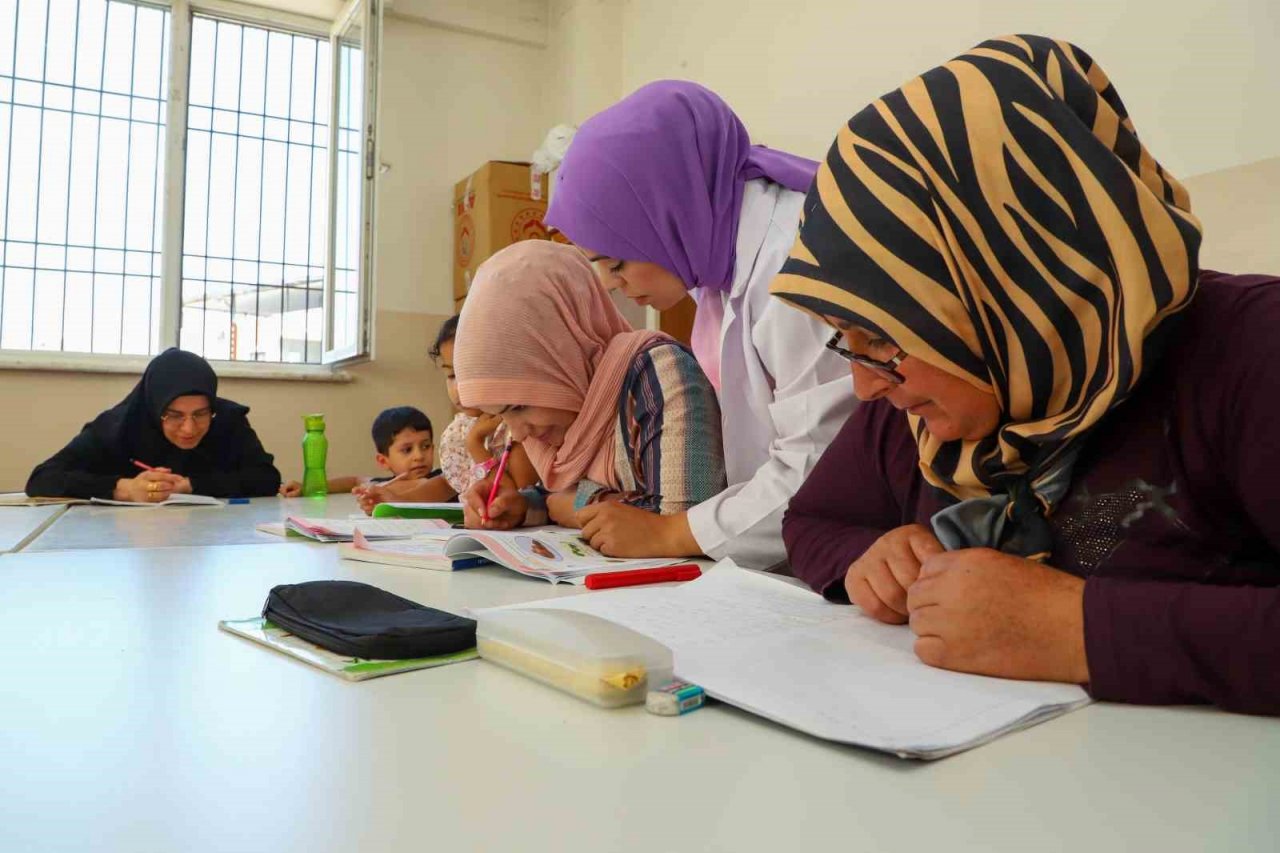 Şehitkamil’de okuma-yazma kursları başladı
