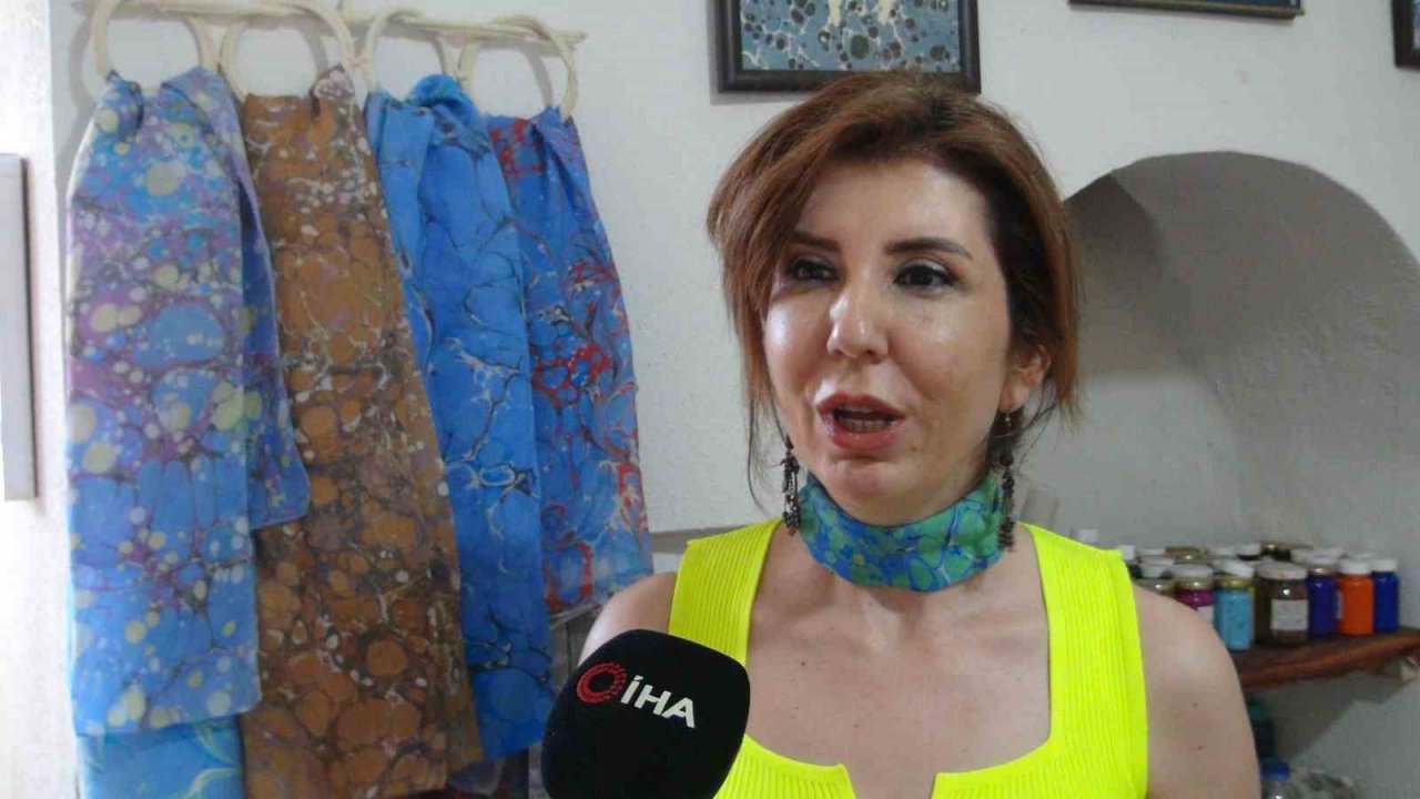 650 yıllık Manisa Bezi bin yıllık ebru sanatıyla renklendi