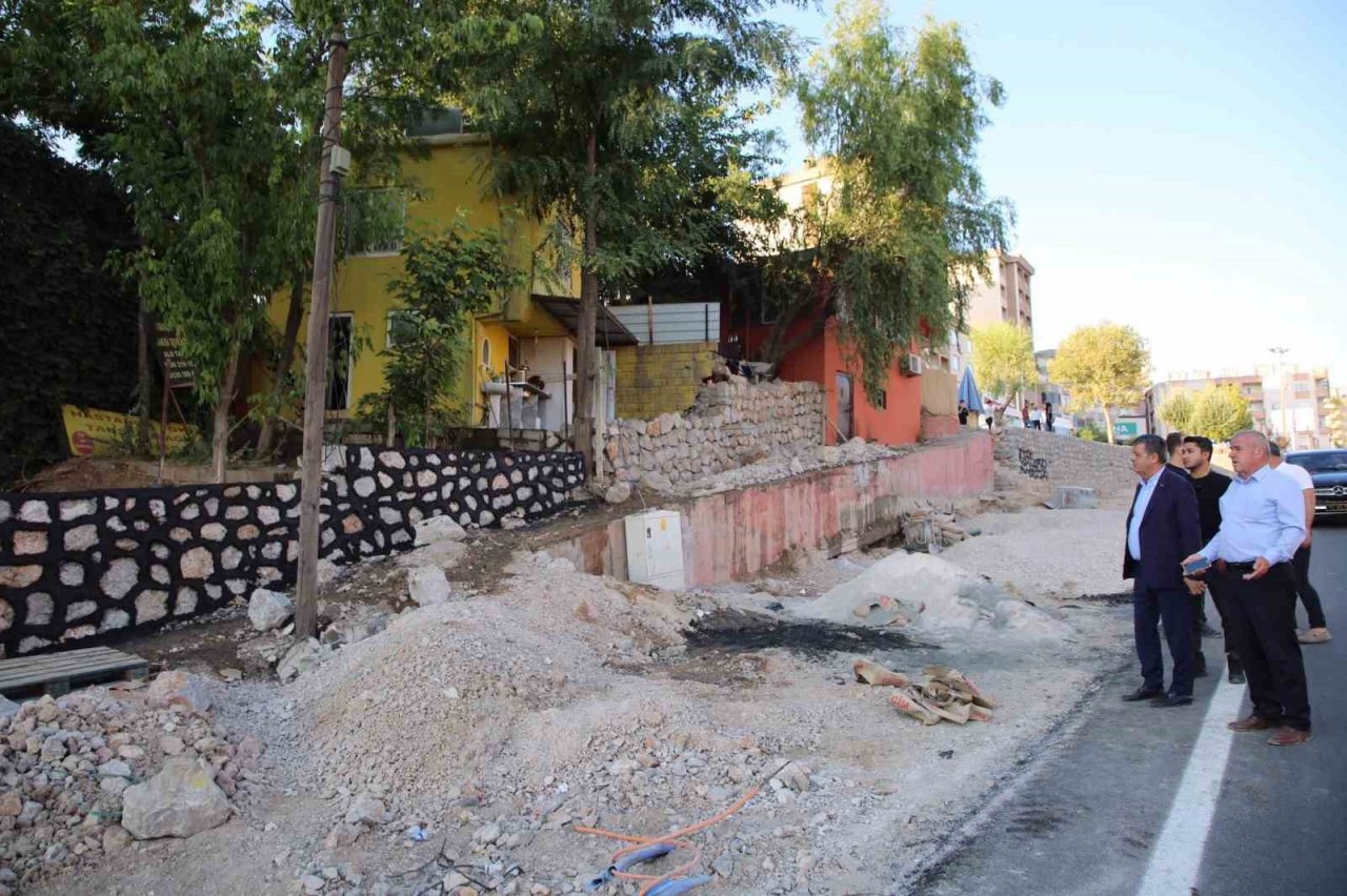 Şırnak Belediyesi’nin kentteki çalışmaları devam ediyor