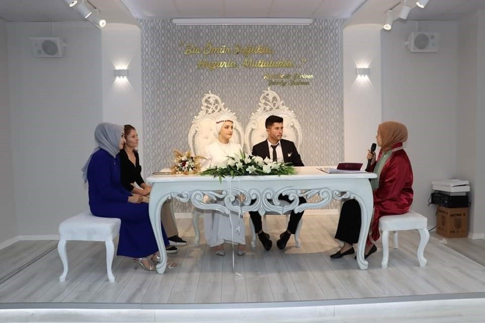 Sungurlu’da belediye nikah salonu hizmete açıldı