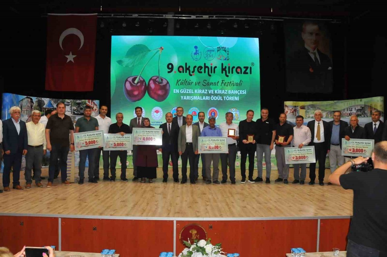 Akşehir Kirazı Kültür ve Sanat Festivali’nde çiftçiler ödüllendirildi