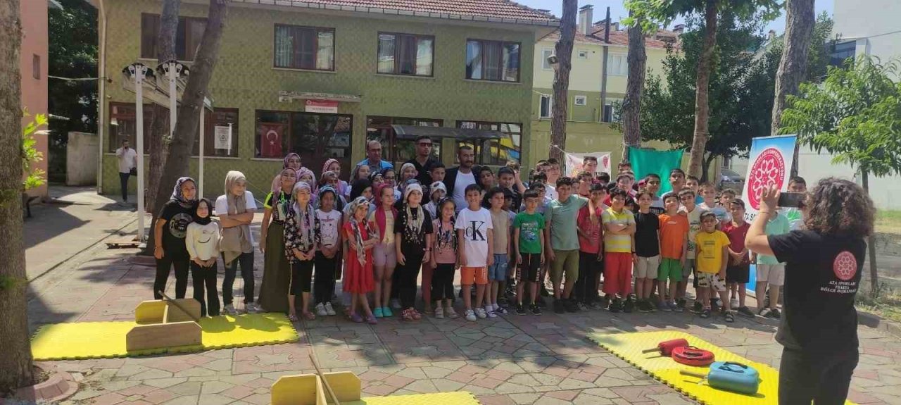 Yaz Kur’an-ı Kerim kursu öğrencileri ata sporları ile eğlendi