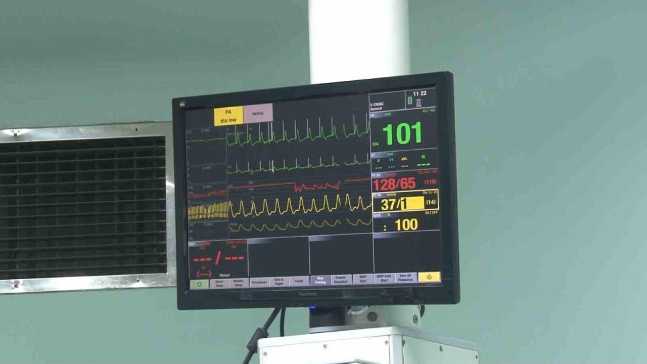 Organ naklinde 10 saatlik operasyon: 3 ameliyat peş peşe yapıldı