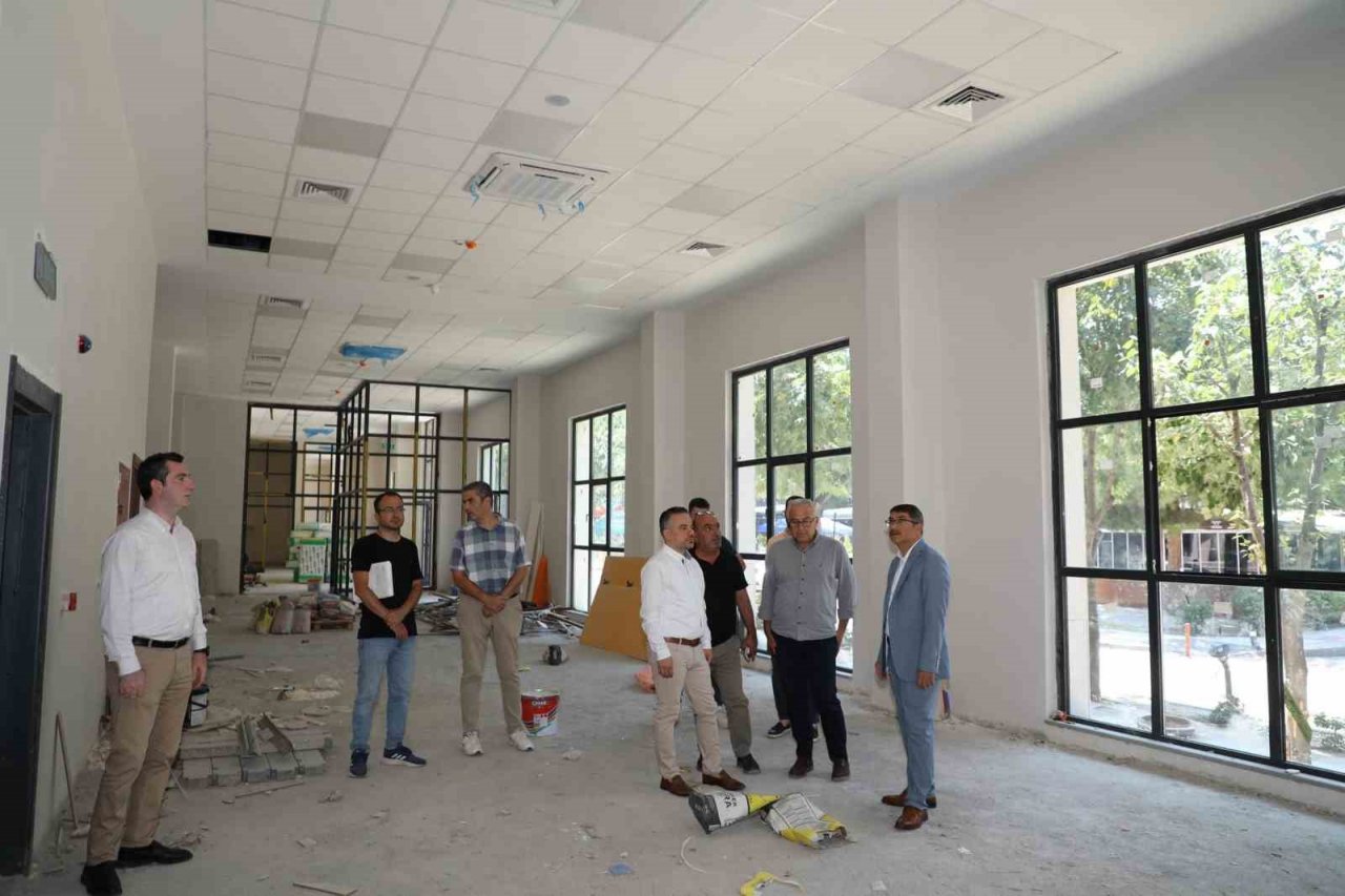 Şehzadeler Millet Kütüphanesi ve Gençlik Merkezi’nde sona gelindi