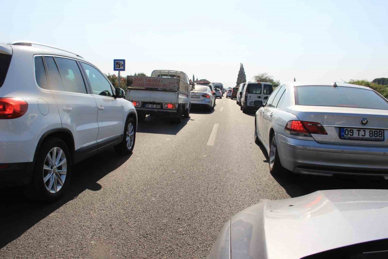 Yaz tatiliyle birlikte Aydın’da trafik yoğunluğu arttı