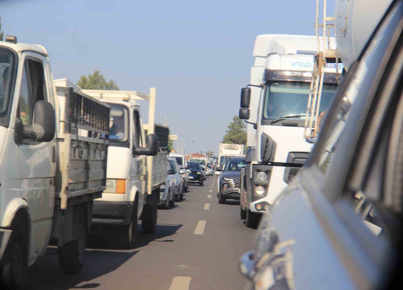 Yaz tatiliyle birlikte Aydın’da trafik yoğunluğu arttı
