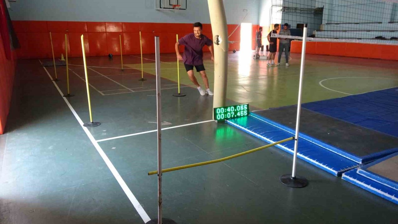 Parkurda hayallerinin peşinden koşuyorlar