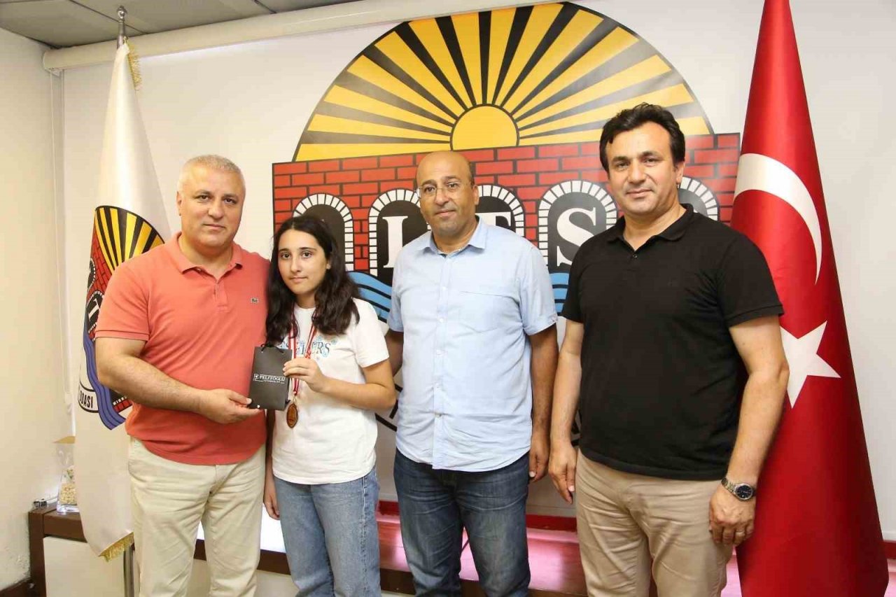 ALTSO Başkanı Erdem’den, LGS birincilerine altın