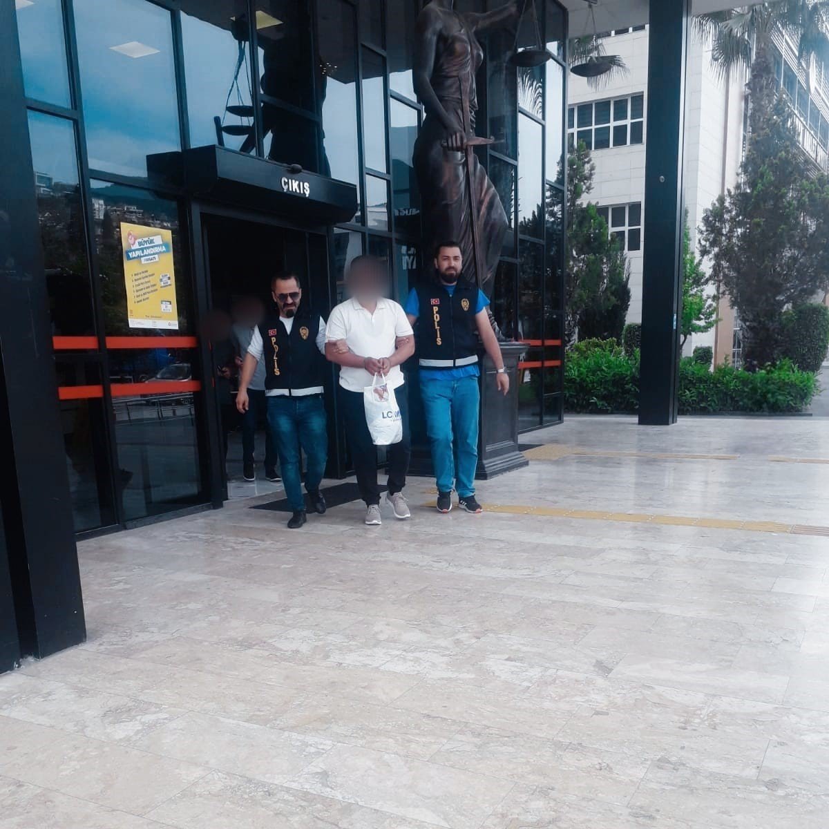 Antalya’da hapis cezası ile aranan 4 şüpheli tutuklandı