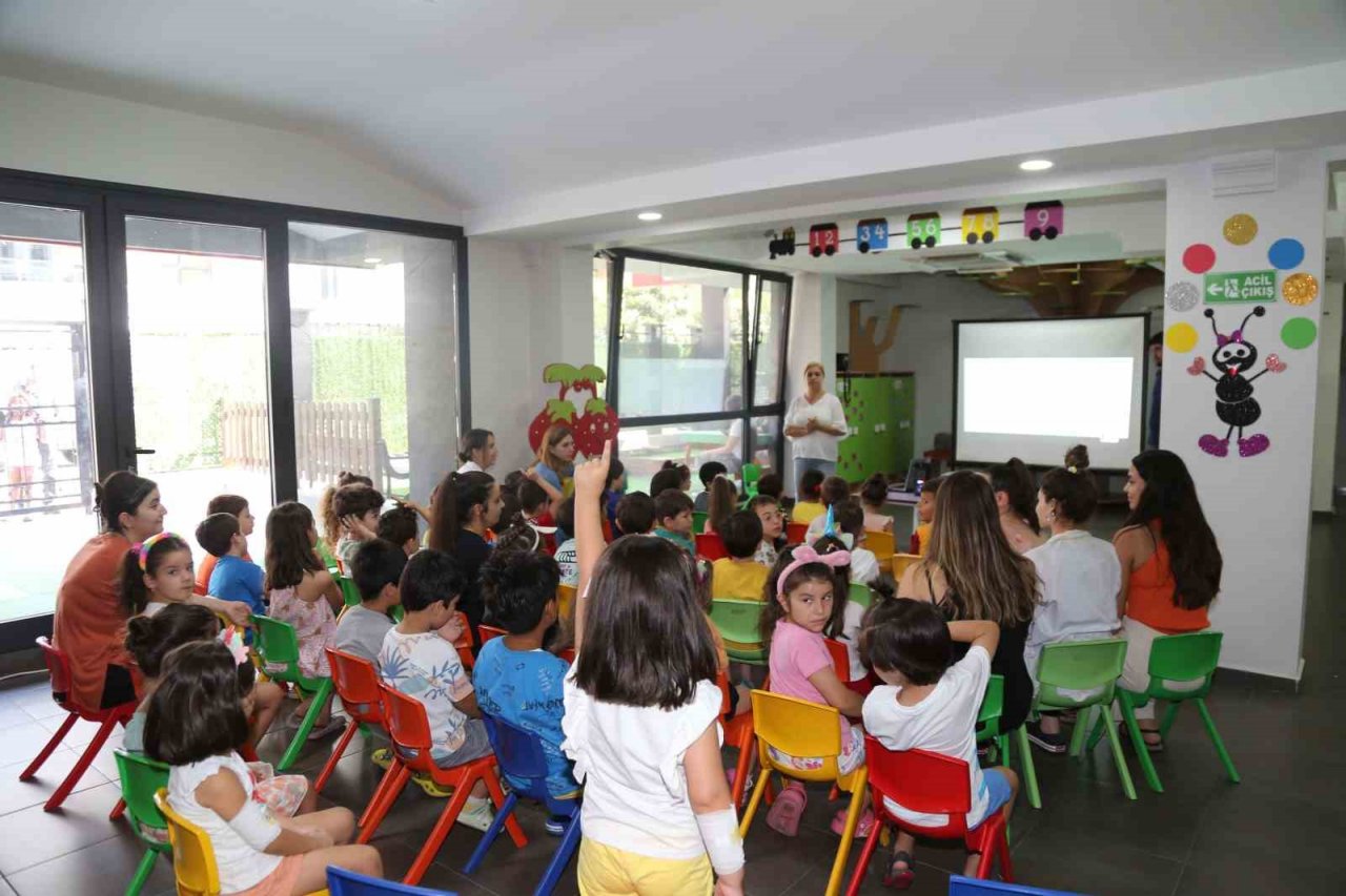 Efeler’in çocuklarına deprem eğitimi verildi