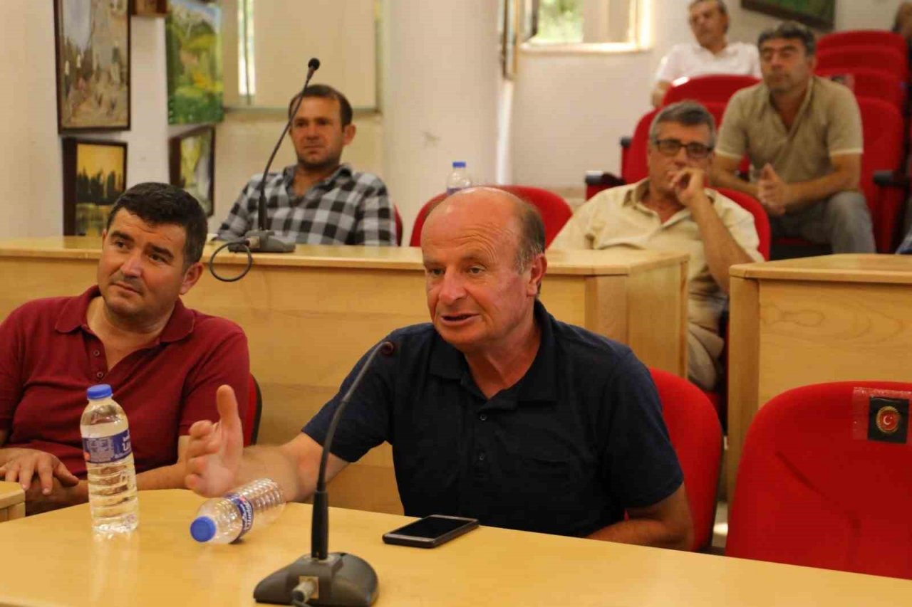 Başkan Deveciler muhtarlarla toplantı düzenledi