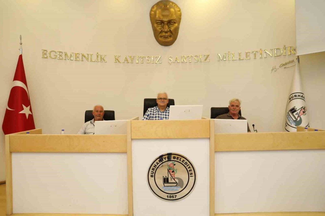 Başkan Deveciler muhtarlarla toplantı düzenledi