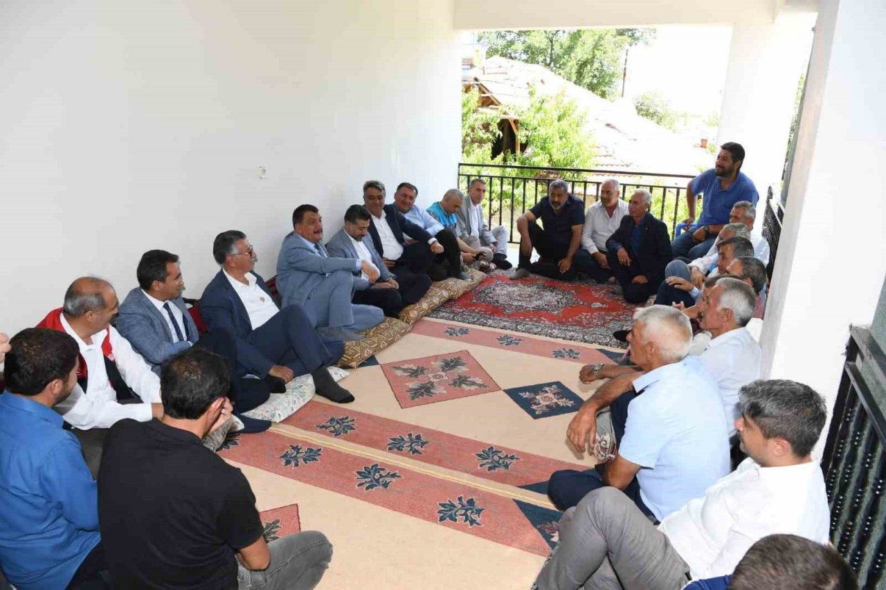 Gürkan: "Yazıhan’a 470 kilometre asfalt yapıldı"