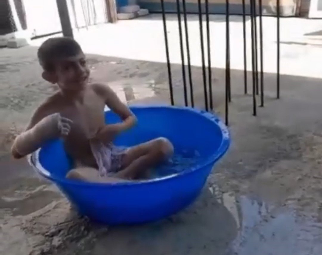 Termometreler 48 dereceyi gösterdi