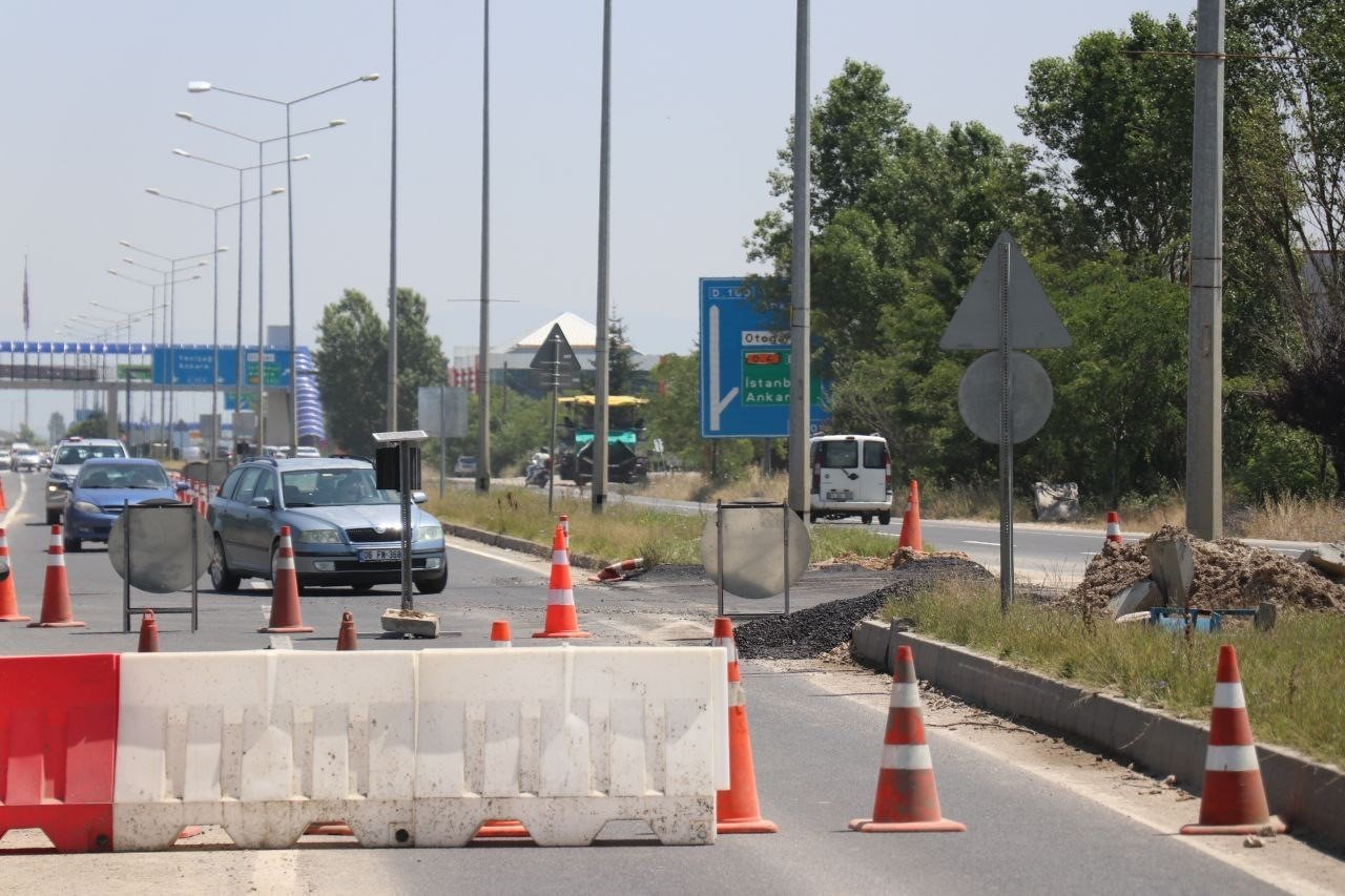 Selin hasar verdiği D-100 kara yolunda onarım çalışması başlatıldı