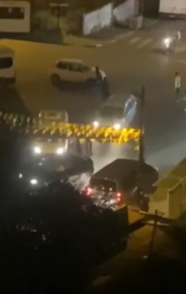 Maltepe’de yol verme kavgası: Darp etti, camları patlattı