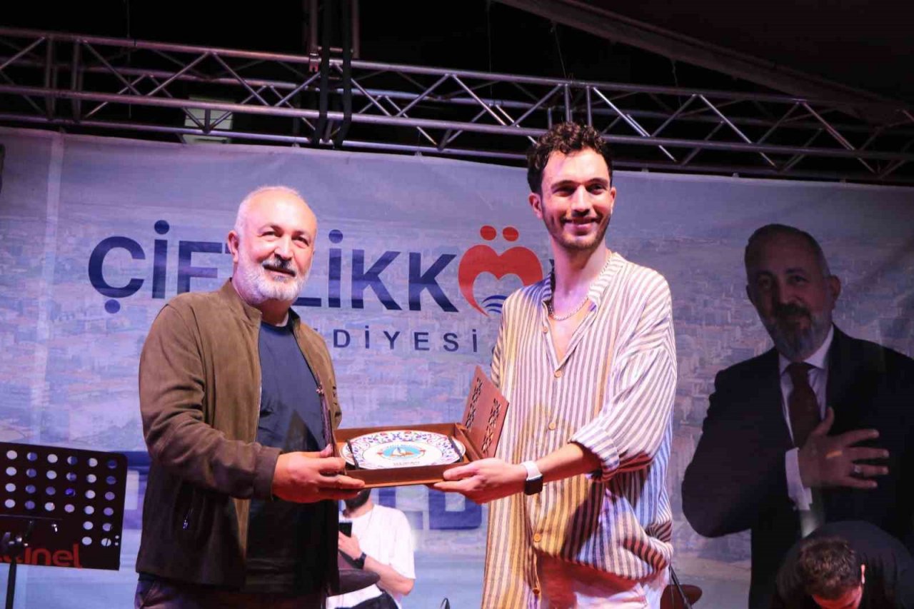 Çiftlikköy Gençlik Festivali ile eğlence devam ediyor