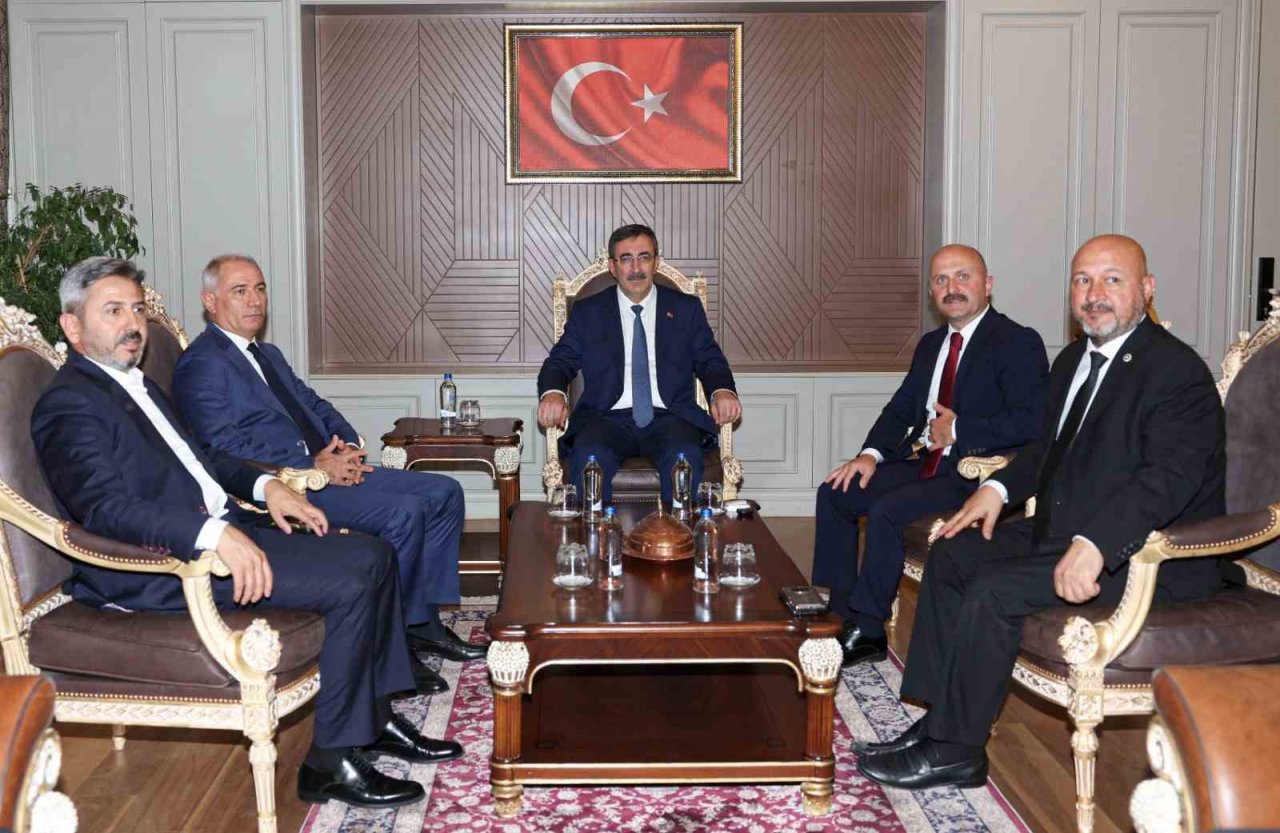 Cumhurbaşkanı Yardımcısı Yılmaz’dan Seyyid Abdulbaki El-Hüseyni’nin ailesine taziye ziyareti