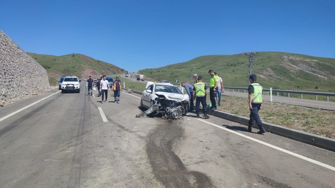 Aşkale’de feci kaza: 1 ölü, 7 yaralı