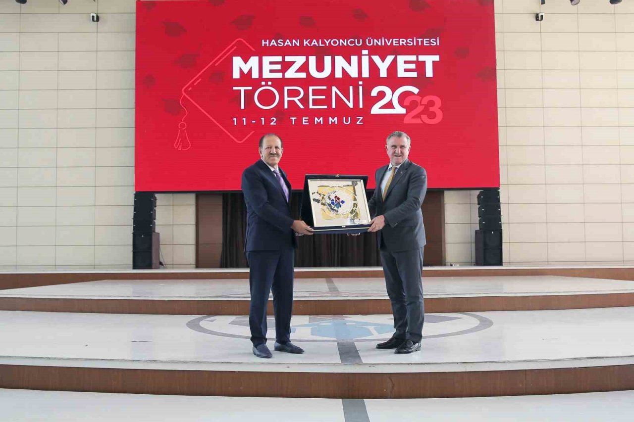 Hasan Kalyoncu Üniversitesi bin 578 öğrencisini mezun etmenin gururunu yaşadı