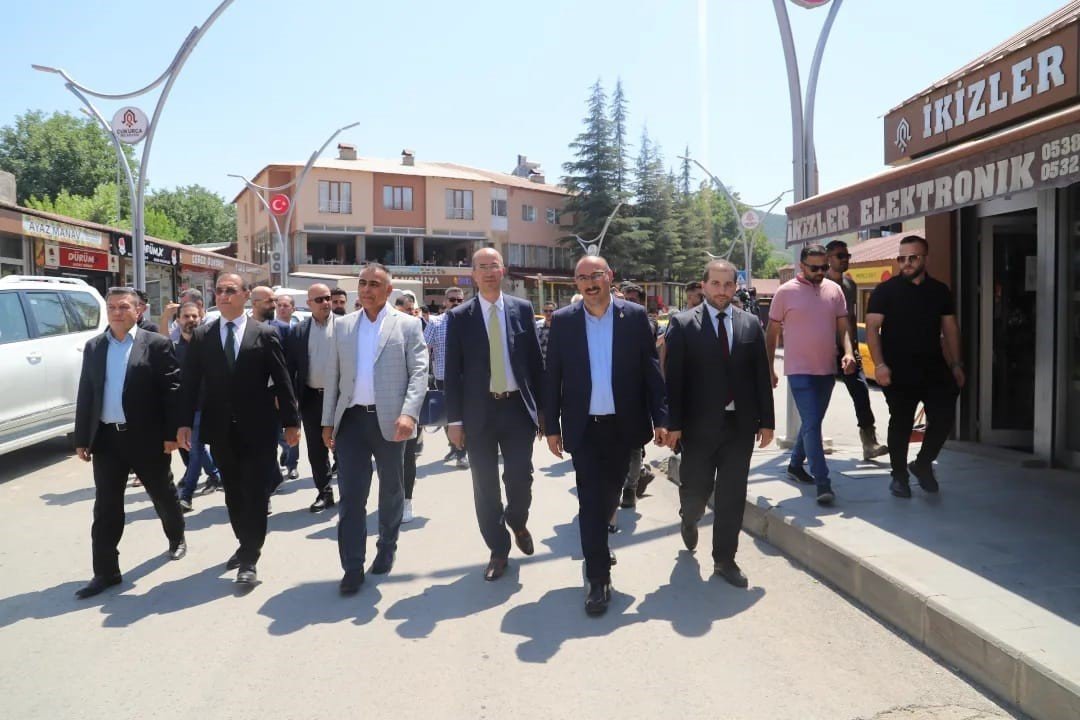 Irak kafilesi Çukurca’yı gezdi