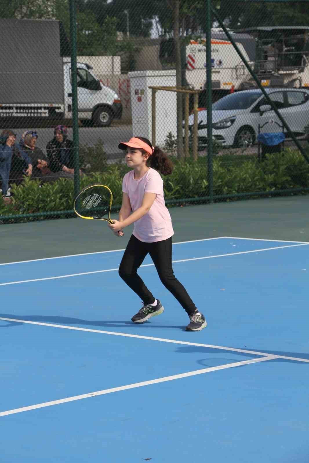 Kartal’da tenis eğitimleri ve maçlar başlıyor