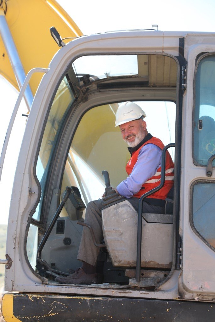 Başkan Çolakbayrakdar; “Kamuda tek olan konkasör tesisimizle ortalığın tozunu attıracağız”