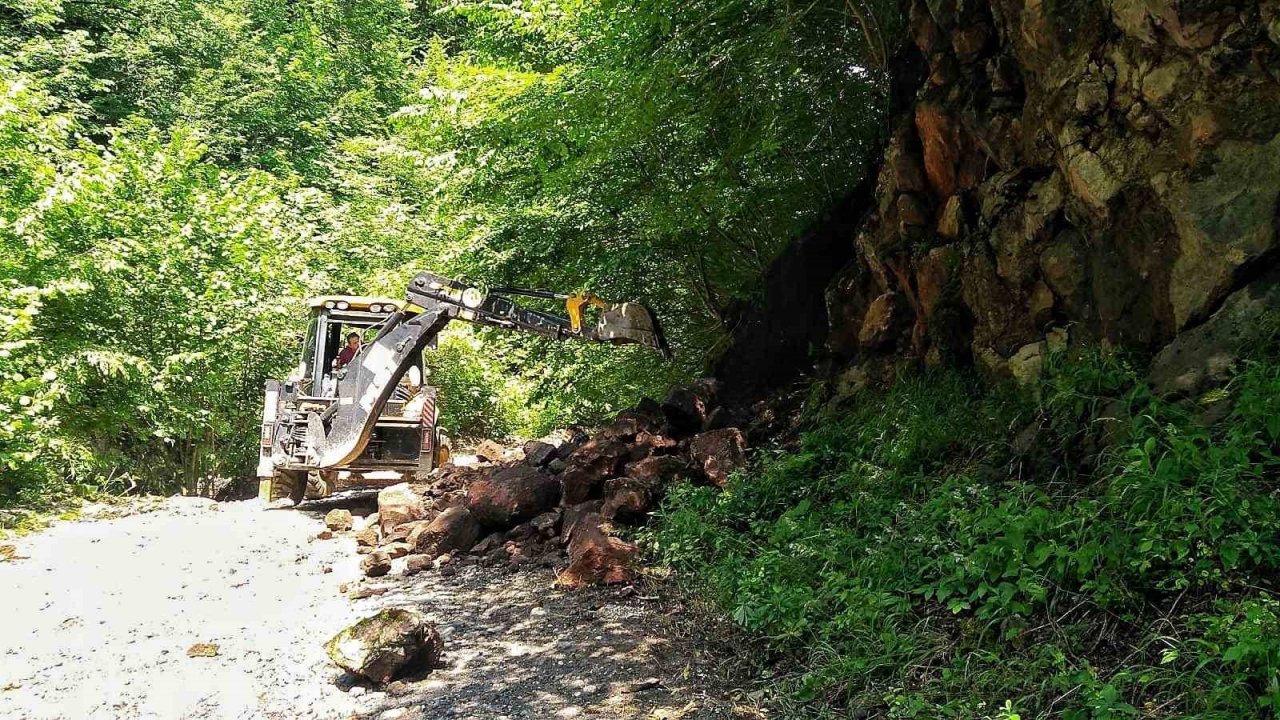 Kütahya OBM’den selden etkilenen bölgelere personel ve alet ekipman desteği