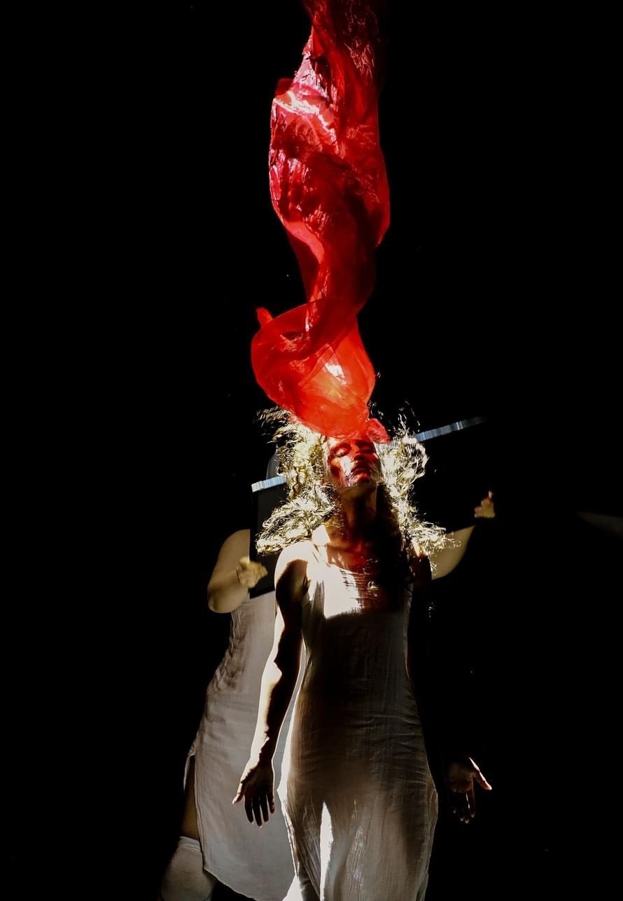 On ülkeden genç oyuncular tek oyunda aynı sahnede buluştu