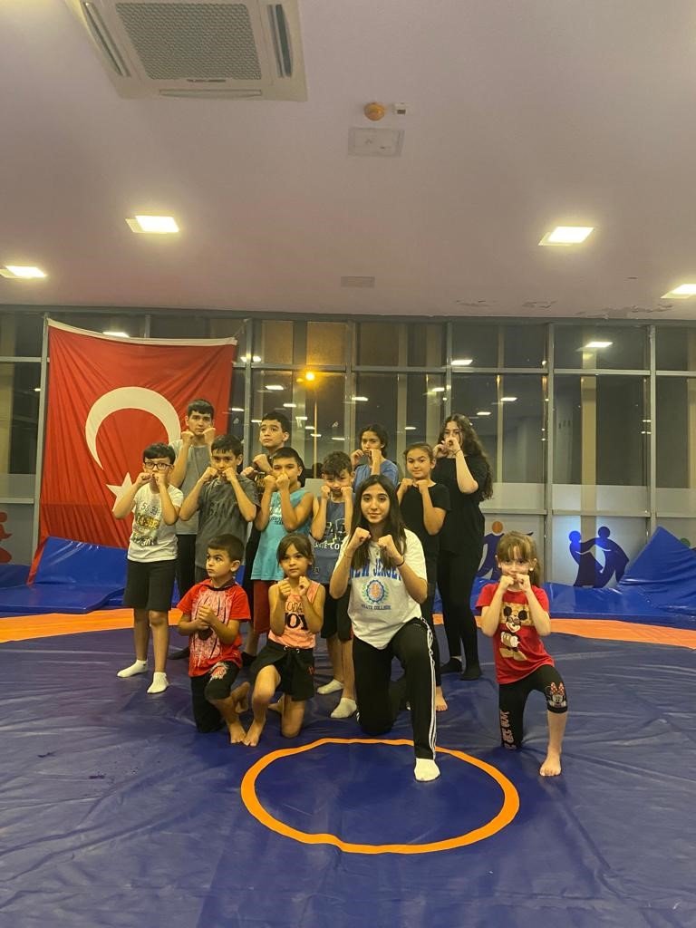 Sarıgöl’de Muay Thai kursu açıldı