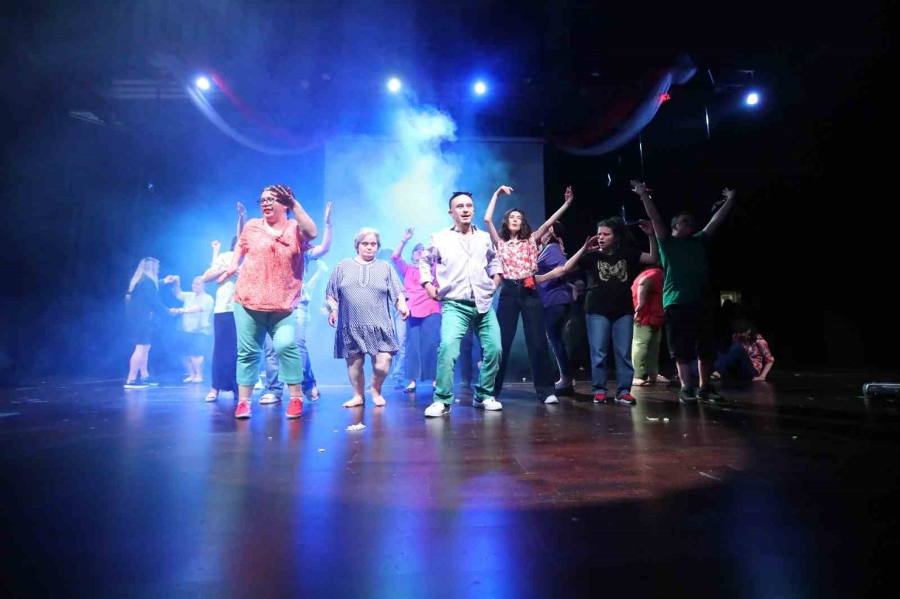 Cumhuriyetin 100 yıllık gelişimi anlatıldı