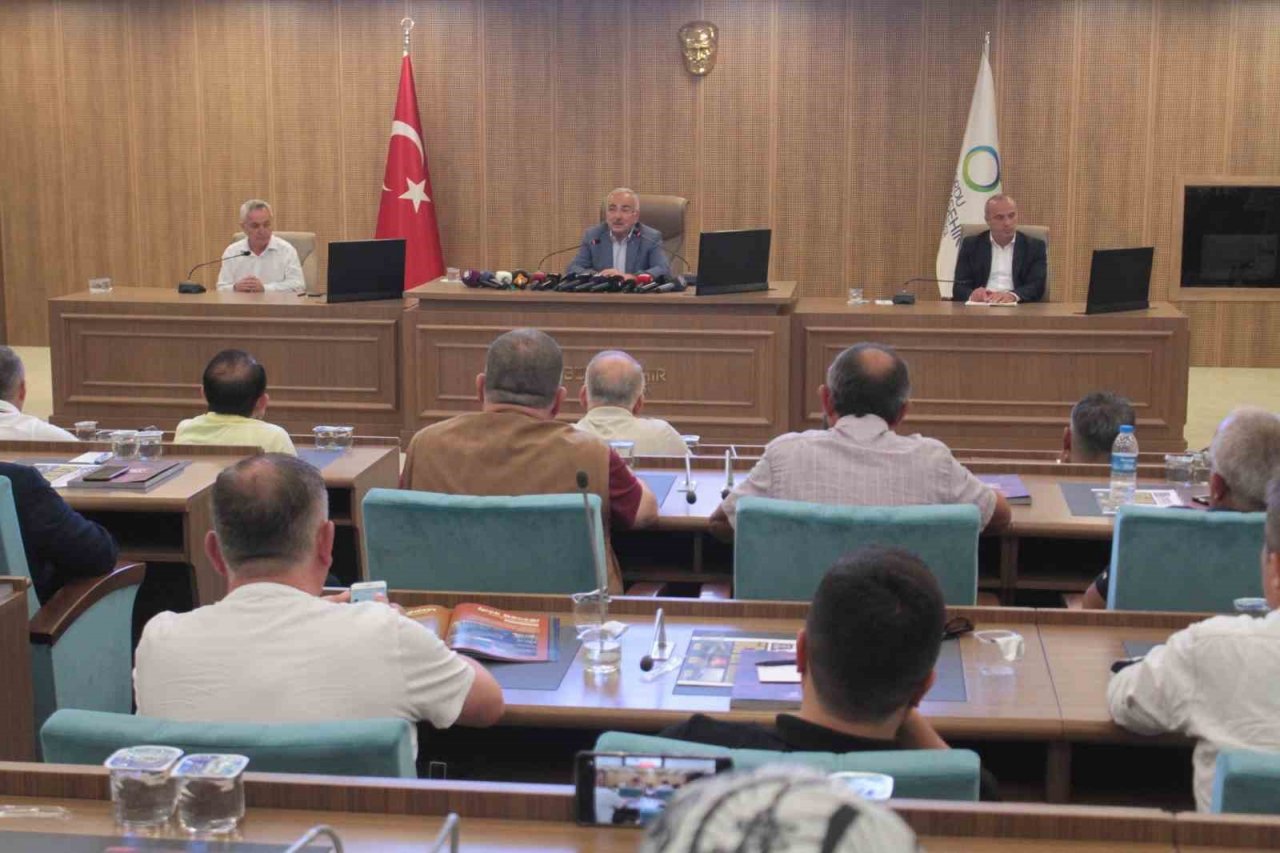 Başkan Güler: "1200 heyelan meydana geldi"