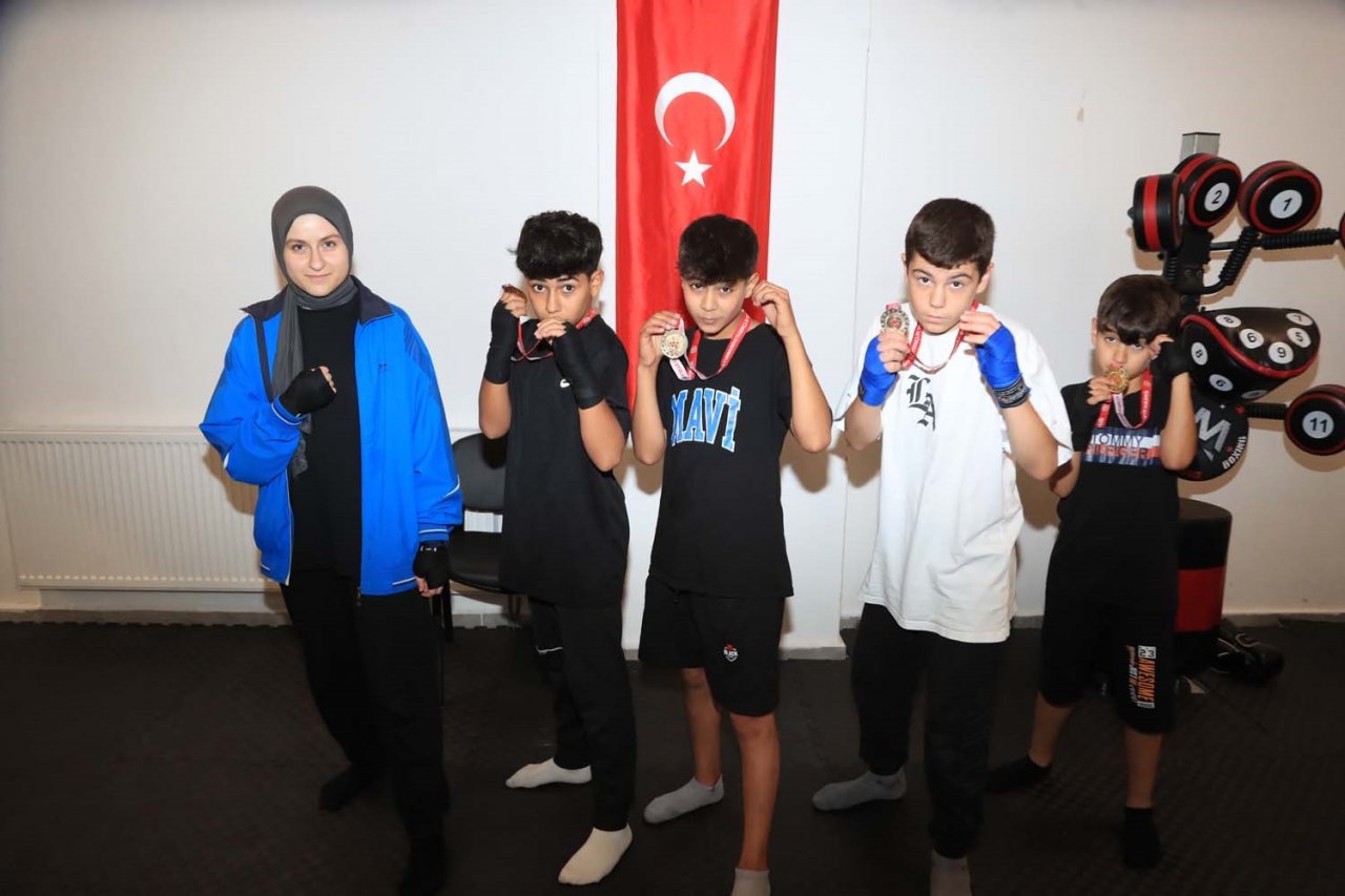 Pamukkale Belediyesinin kurslarından şampiyonlar yetişiyor